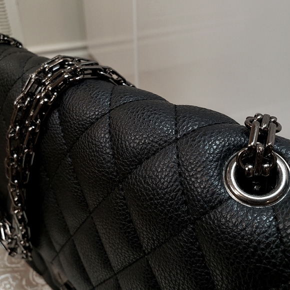 Classic Style Black Quilted Bag with Chain - Picture 7 of 11